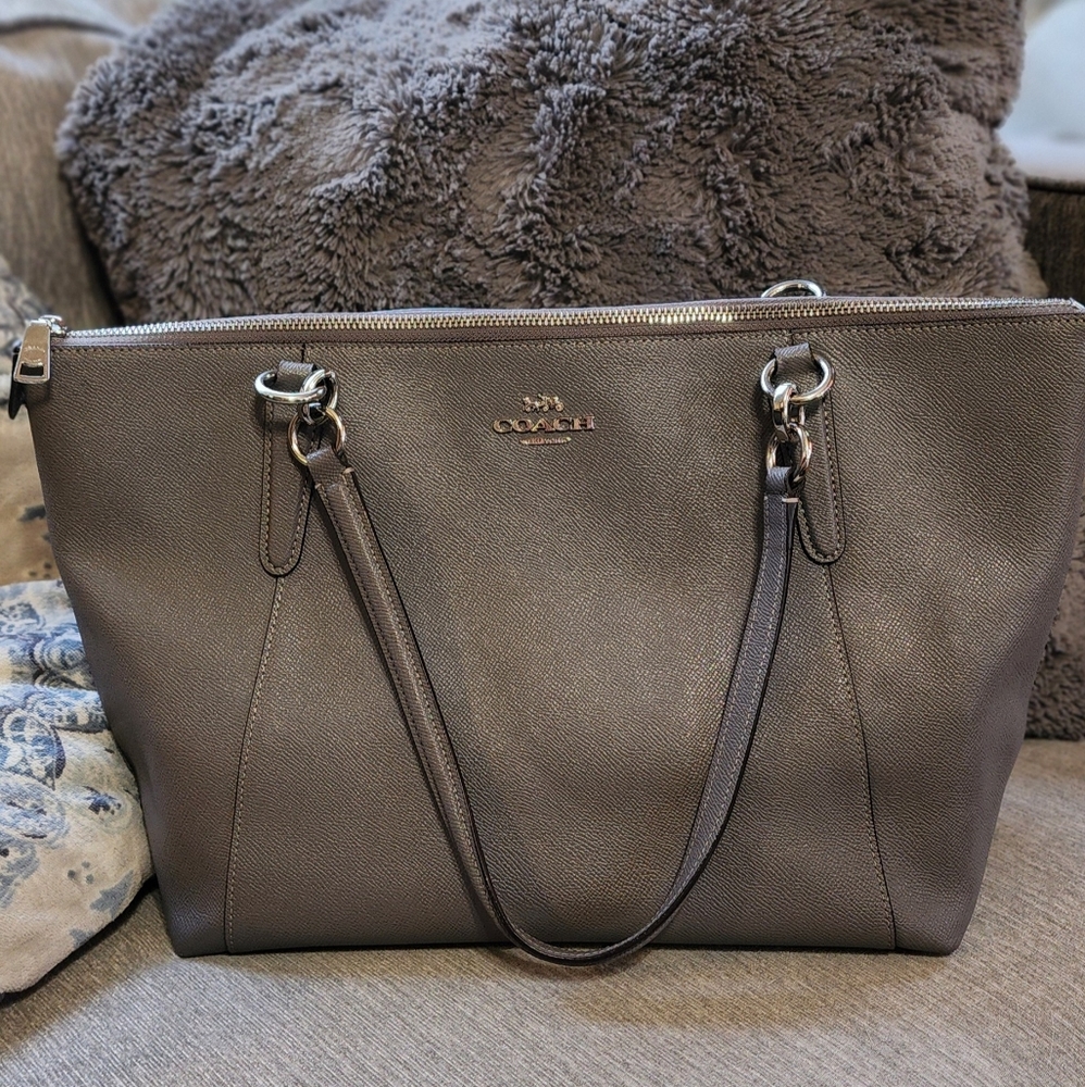 Coach Ava tote in gray